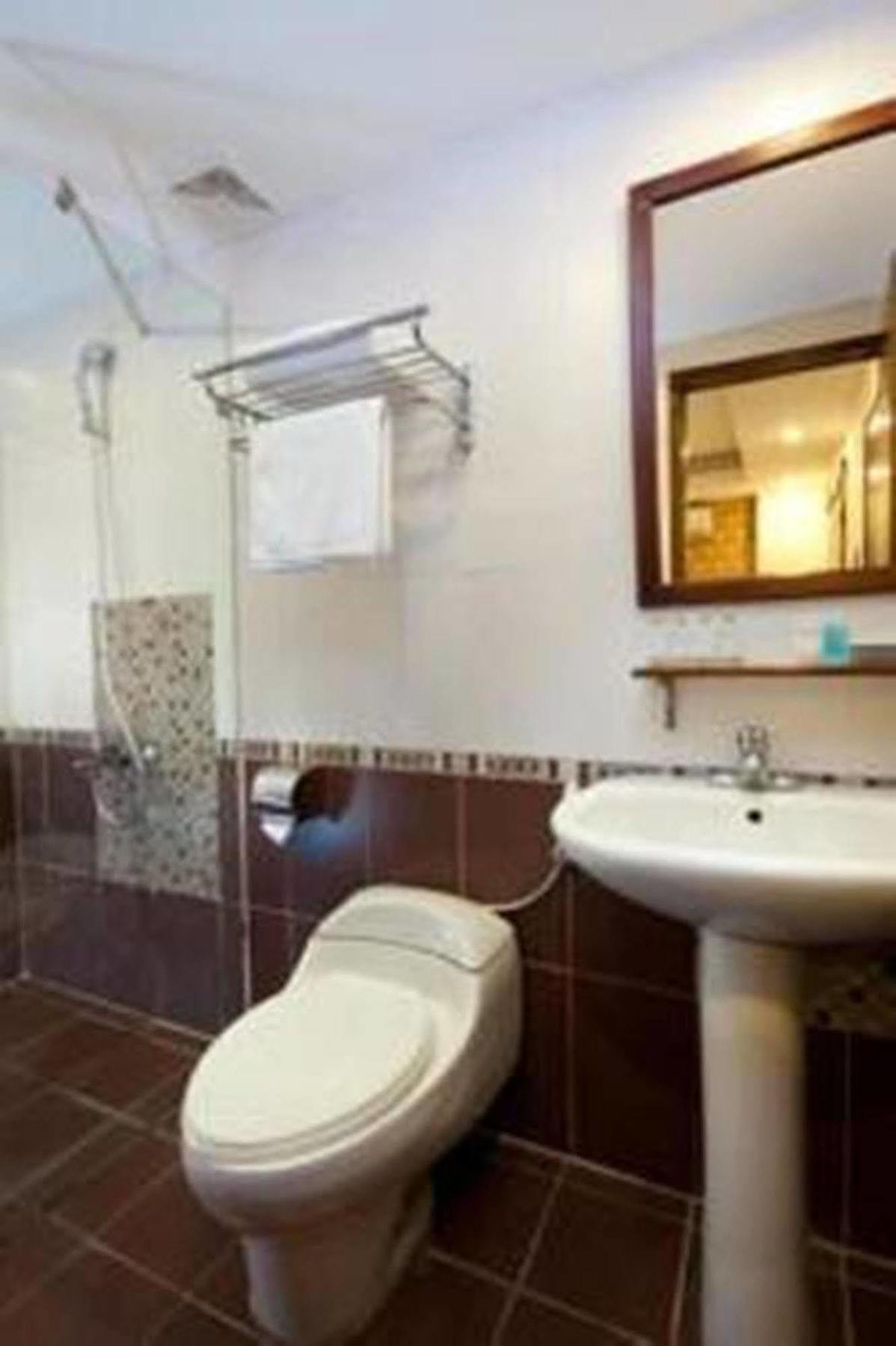 Lam Bao Long Hotel Hue Exterior foto